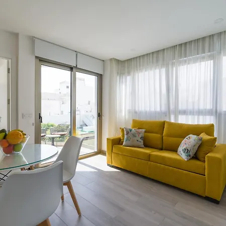 House In Near Playa De Melenara בית נופש *