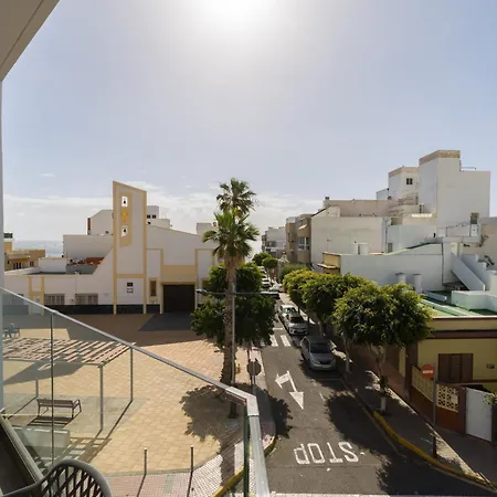 House In Near Playa De Melenara *