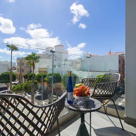 House In Near Playa De Melenara בית נופש