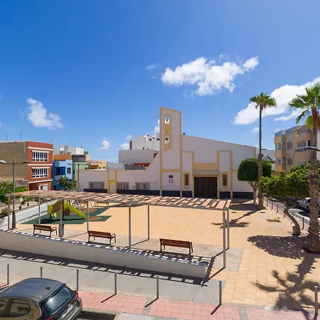 House In Near Playa De Melenara בית נופש